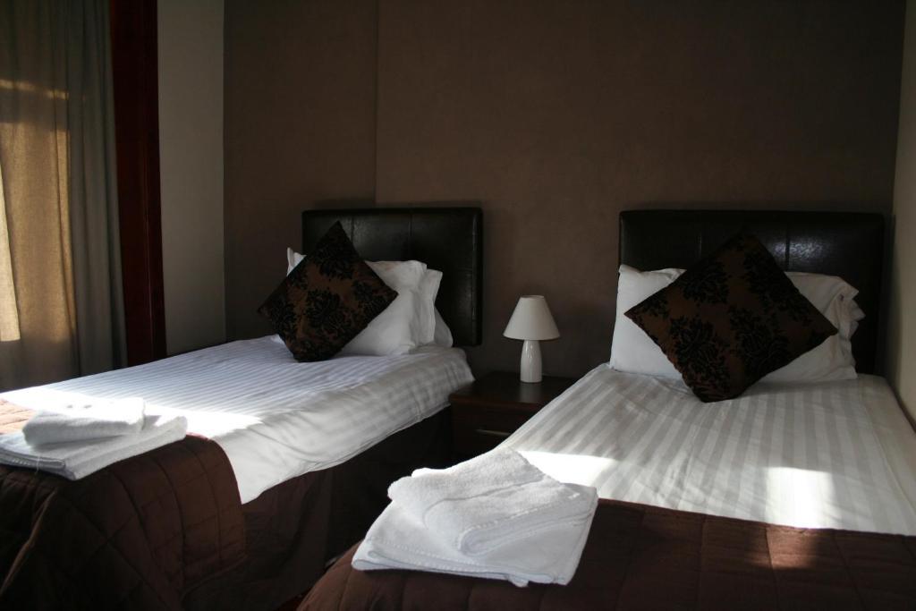 The Fullarton Park Hotel Glasgow Room photo